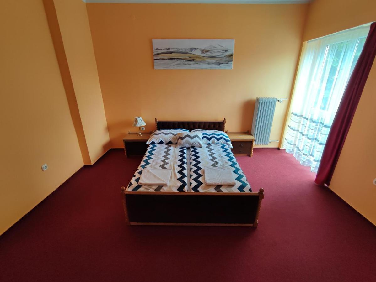 Hotel Beke Sziget Komló Exterior foto