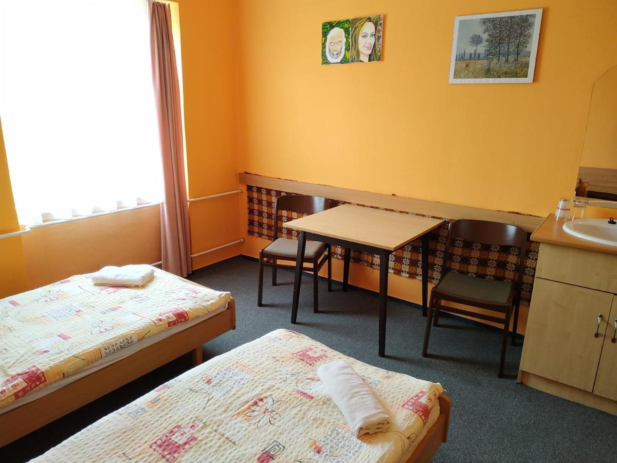 Hotel Beke Sziget Komló Exterior foto